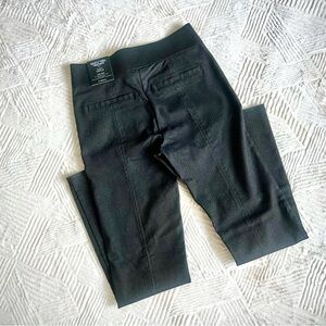 Simply Vera Vera Wang Black Ankle Pants with texture design